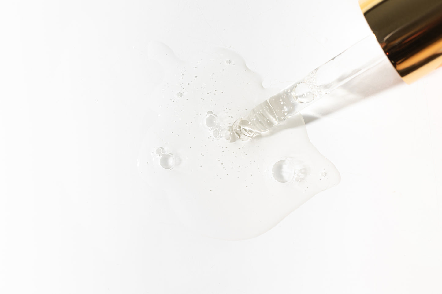 Drėkinantis serumas su peptidais ELIXIR